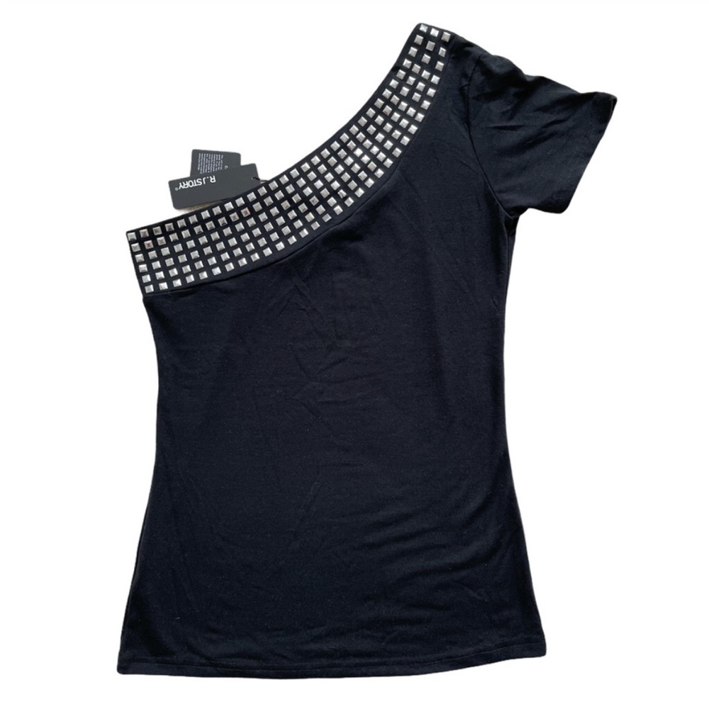 Two Brand new stuffed one shoulder tops